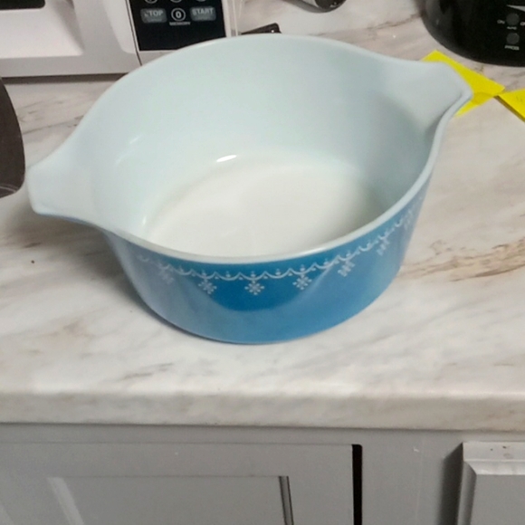 Pots - Picture 1 of 3